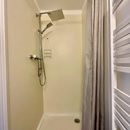 Le Grand Loup, Neuf Avec Bain Nordique Apartment